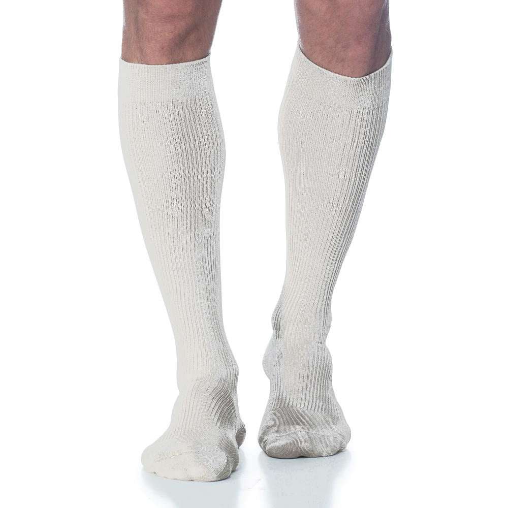 Sigvaris Casual Cotton - Calcetines hasta la rodilla para hombre, 15-20 mmHg, color blanco