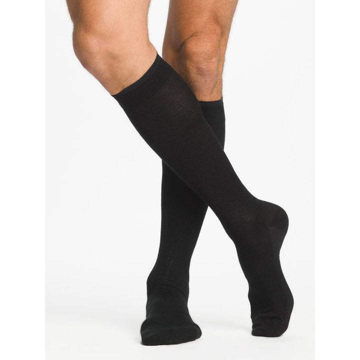 Sigvaris All-Season Merino Wool - Calcetines hasta la rodilla para hombre, 15-20 mmHg, color negro