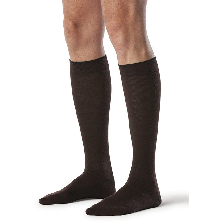 Sigvaris All-Season Merino Wool - Calcetines hasta la rodilla para hombre, 15-20 mmHg, color marrón