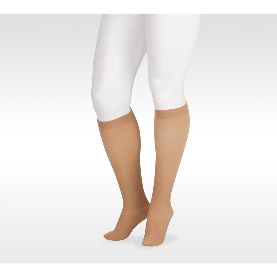 Juzo Soft hasta la rodilla 15-20 mmHg con banda de silicona, beige