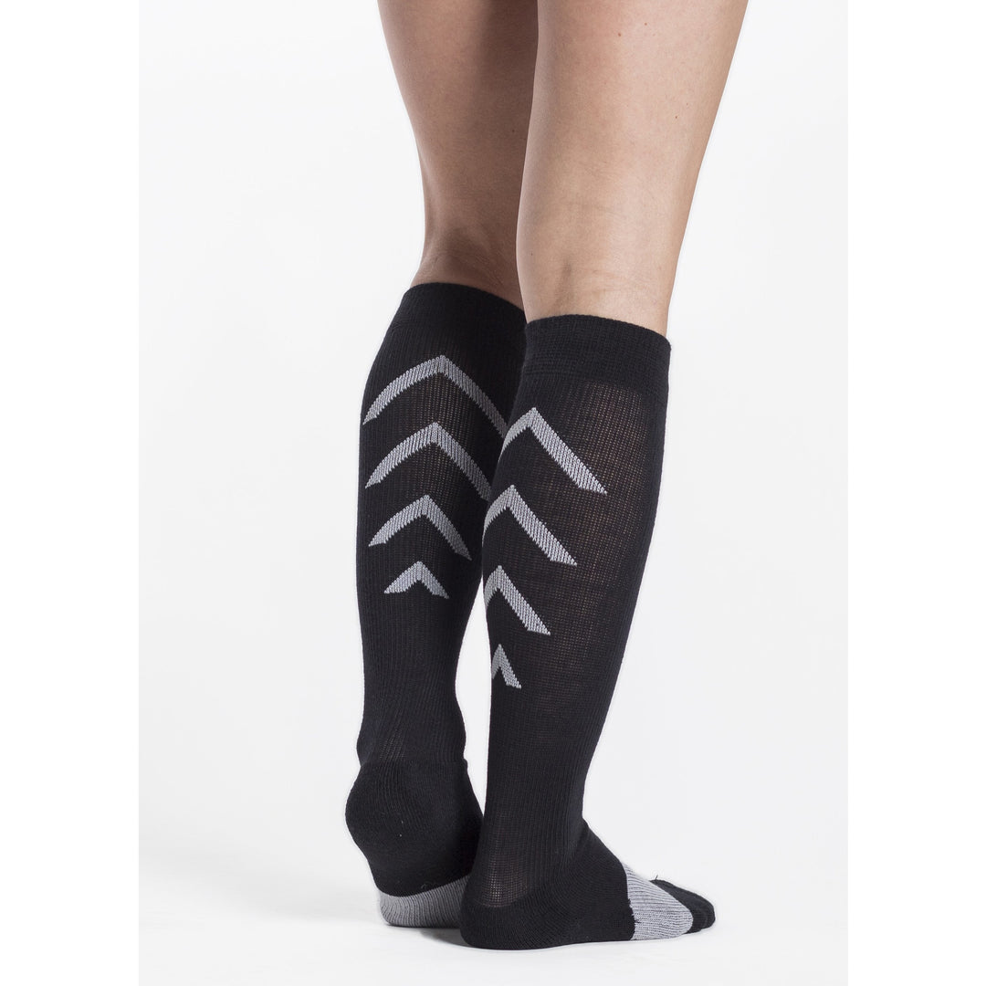 Sigvaris Athletic Recovery Chaussettes 15-20 mmHg Genou Hautes, Noir