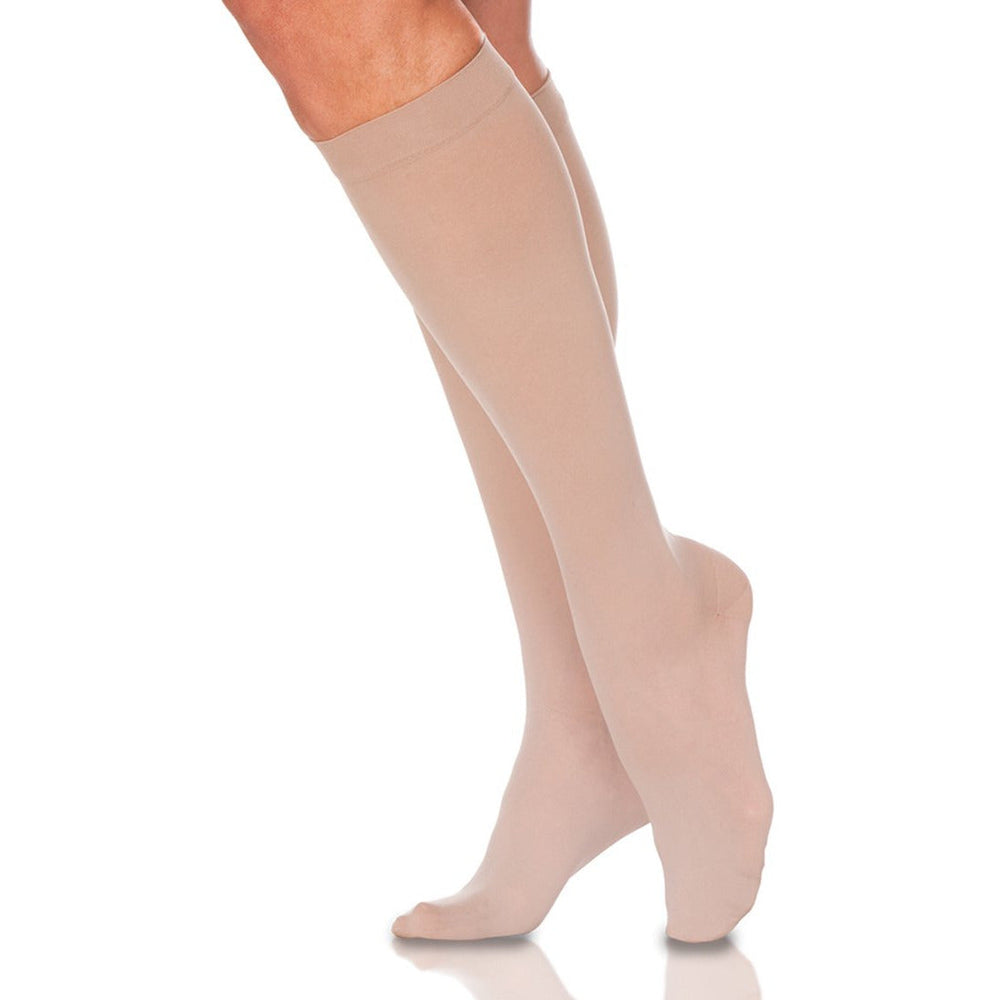 Sigvaris Sheer - Medias hasta la rodilla para mujer, 15-20 mmHg, color miel