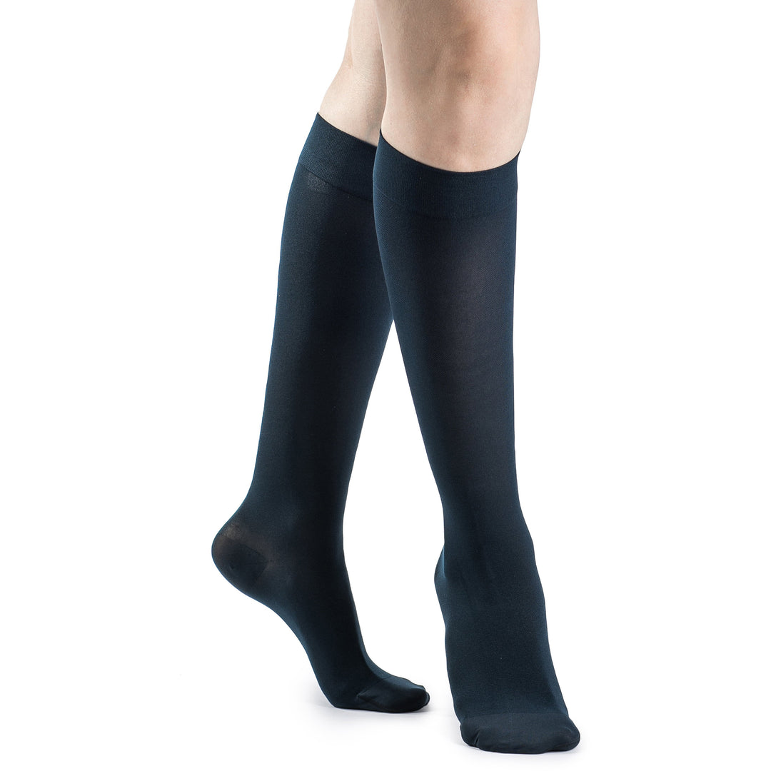 Sigvaris Soft Opaque - Medias hasta la rodilla para mujer, 15-20 mmHg, azul medianoche