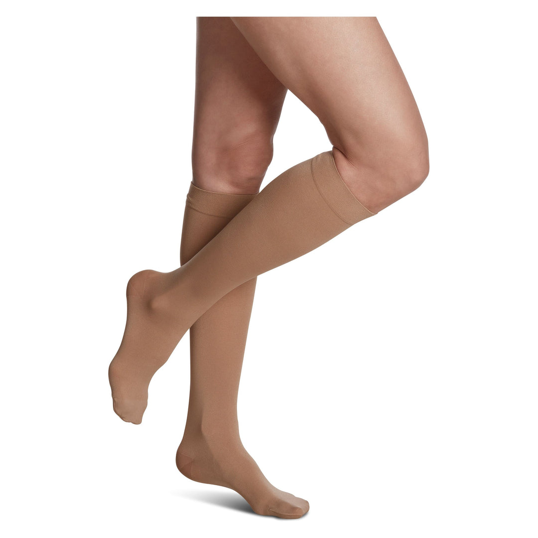 Sigvaris Soft Opaque feminino 30-40 mmHg na altura do joelho, Chai