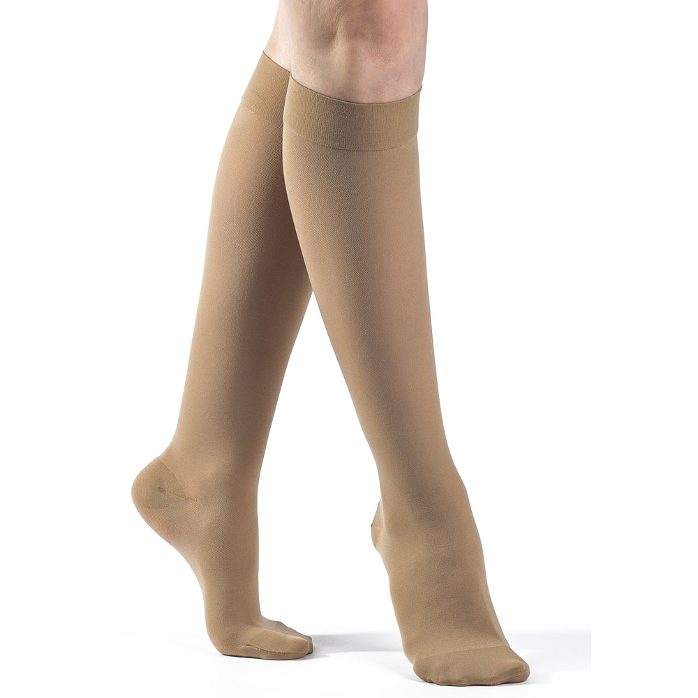 Sigvaris Opaque - Medias hasta la rodilla para mujer, 30-40 mmHg, color dorado