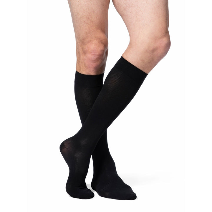 Sigvaris Opaque Herren-Kniestrümpfe, 30–40 mmHg, Schwarz