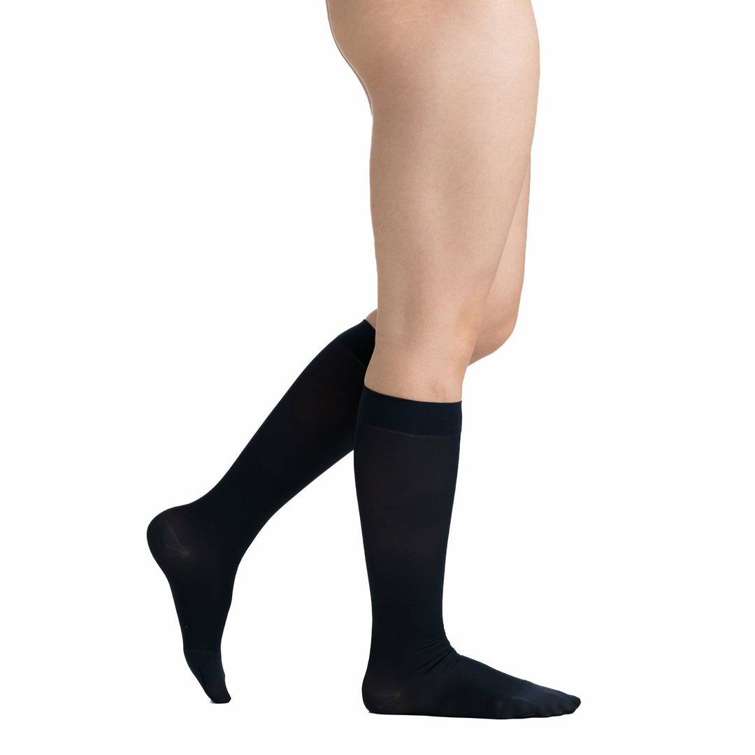 EvoNation Surgical Opaque 20-30 mmHg Knee Highs, Black