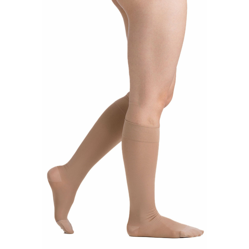 EvoNation feminino microfibra opaca 20-30 mmHg na altura do joelho, areia