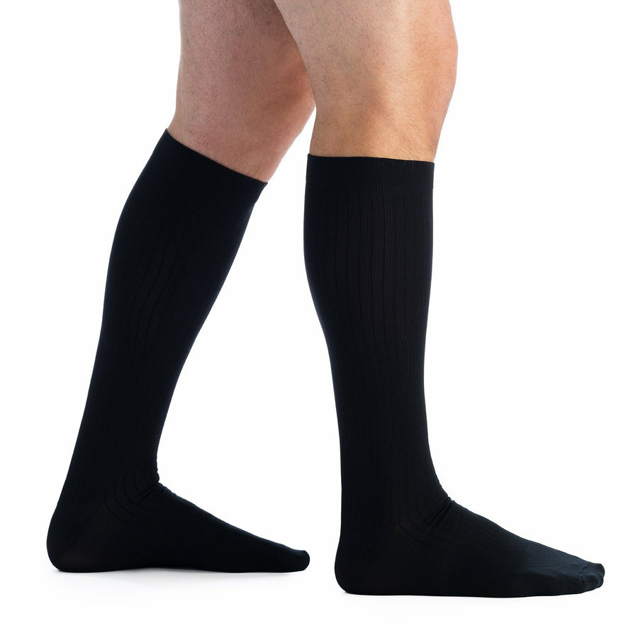 EvoNation - Calcetines hasta la rodilla clásicos acanalados de 8 a 15 mmHg, color negro