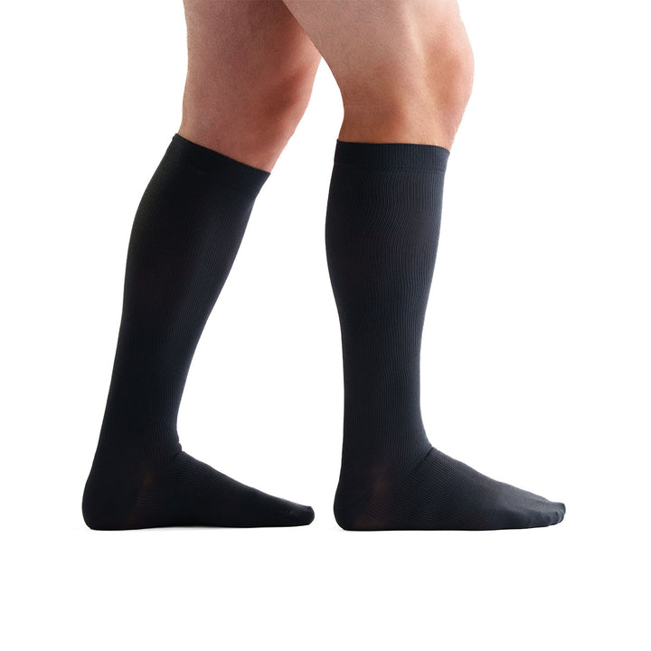 EvoNation Calcetines hasta la rodilla clásicos acanalados de 20 a 30 mmHg, color gris
