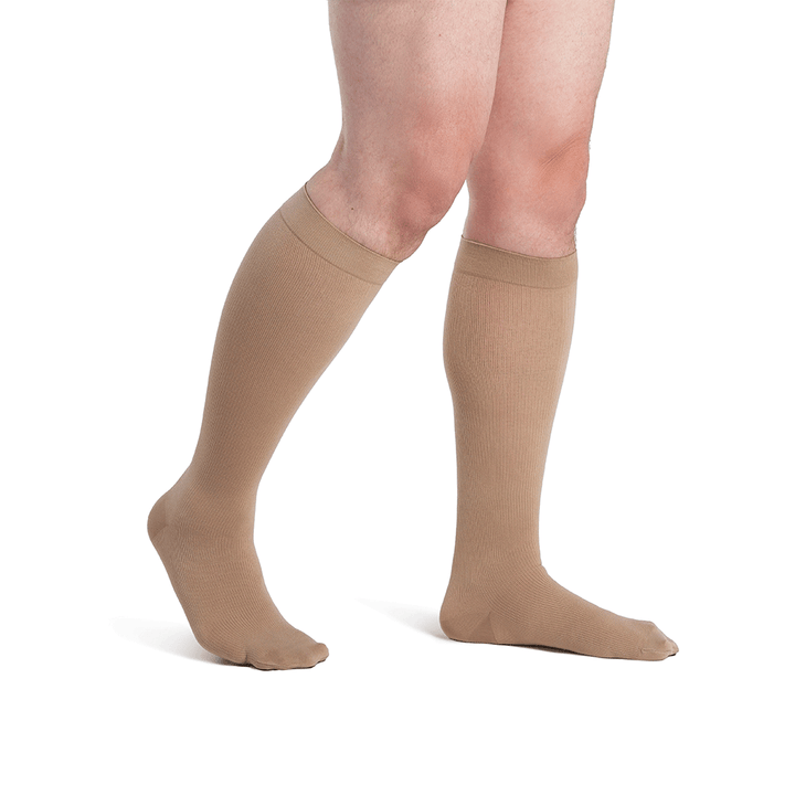Dynaven - Medias hasta la rodilla para hombre, 20-30 mmHg, color beige claro