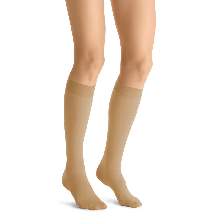 JOBST ® UltraSheer, medias hasta la rodilla de 15 a 20 mmHg para mujer, color miel