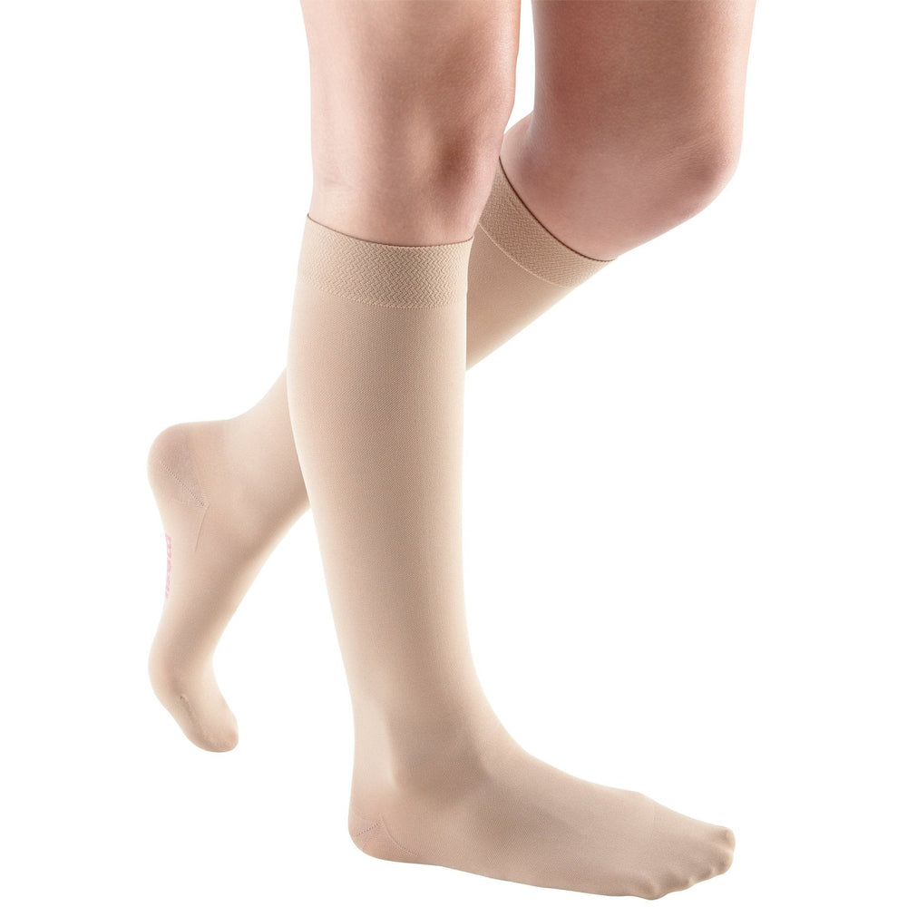 Mediven Comfort 30-40 mmHg na altura do joelho, arenito