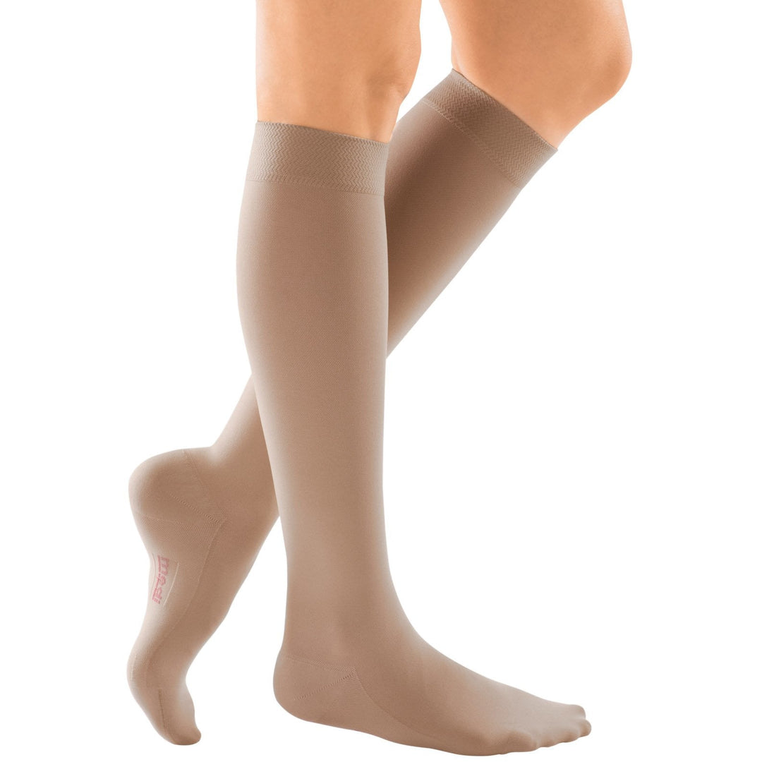 Mediven Comfort 30-40 mmHg na altura do joelho, panturrilha extra larga, natural