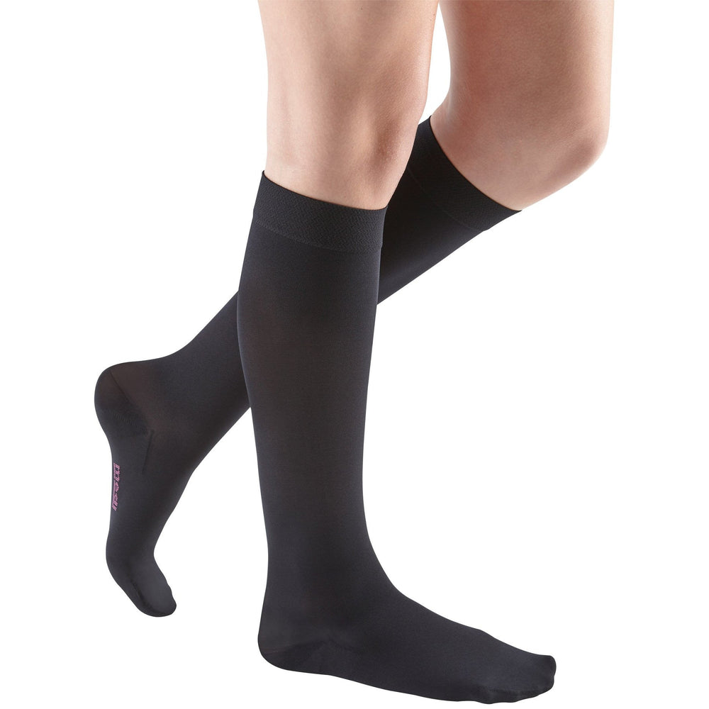 Mediven Comfort 30-40 mmHg na altura do joelho, panturrilha extra larga, ébano