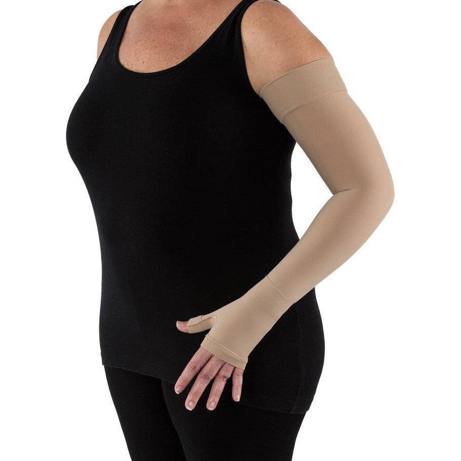 JOBST ® Bella Lite 20-30 mmHg kombineret armærme og håndske. Beige