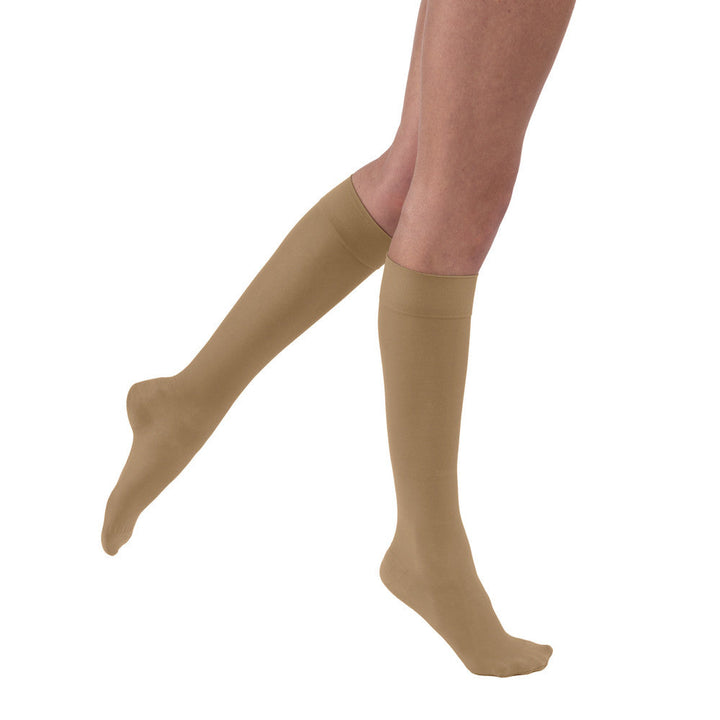 JOBST ® UltraSheer, medias hasta la rodilla de 8-15 mmHg para mujer, color beige sedoso