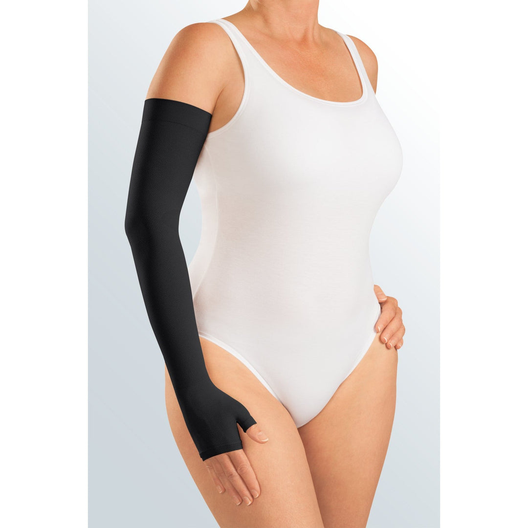 Mediven Harmony 30-40 mmHg Manchon avec gantelet et bande supérieure en silicone perlée, noir