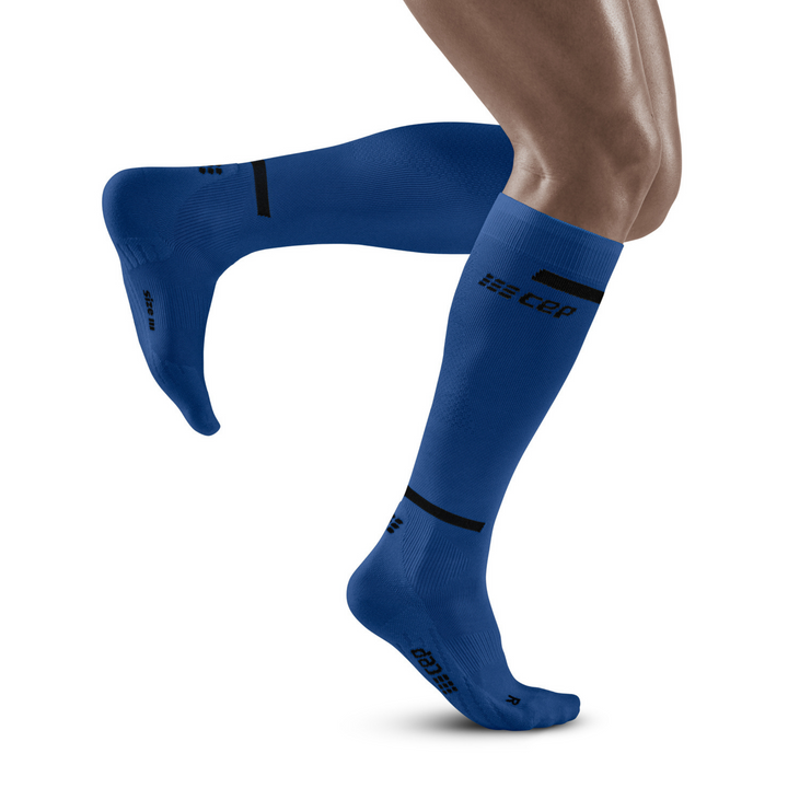 جوارب طويلة مضغوطة من The Run، مقاس 4.0، للرجال، أزرق/أسود