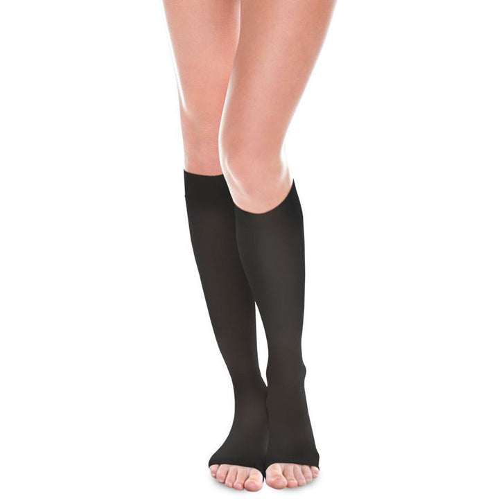 Therafirm Sheer Ease - Medias hasta la rodilla para mujer, 20-30 mmHg, punta abierta, color negro