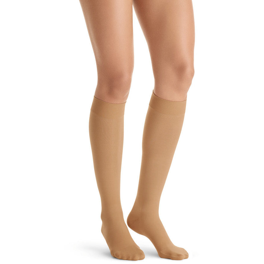 JOBST ® UltraSheer kvinders 30-40 mmHg knæhøjde, solbrændt